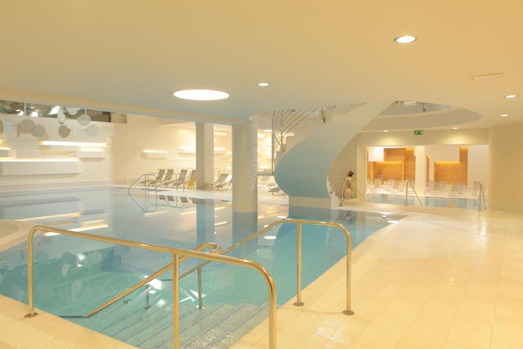 Hotel Mirna - Terme & Wellness Lifeclass Порторож Екстериор снимка